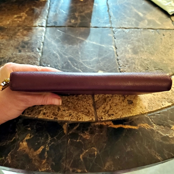 Tory Burch wine zip around continental wallet with gold hardware - Picture 10 of 10